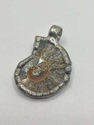 Zawieszka z amonitem