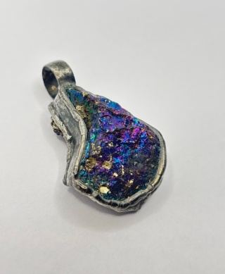 Zawieszka z chalkopirytem