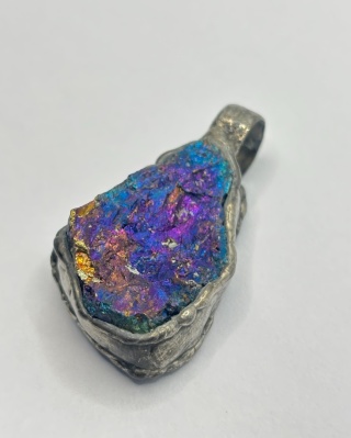 Zawieszka z chalkopirytem