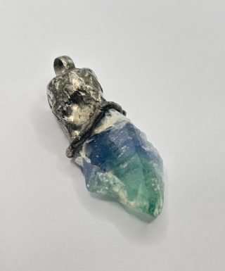 Zawieszka z fluorytem