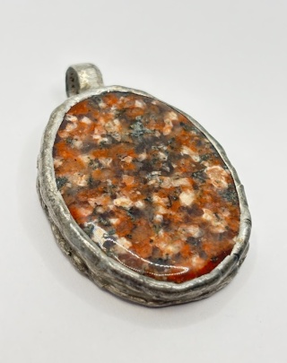 Zawieszka z jaspisem brekcja