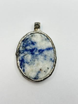 Zawieszka z kwarcem niebieskim