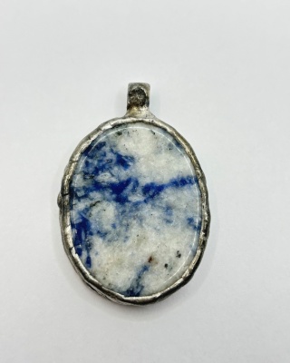 Zawieszka z kwarcem niebieskim