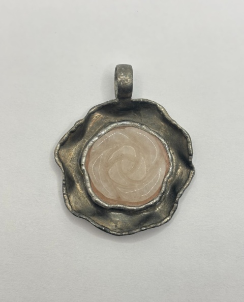 Zawieszka z kwarcem różowym