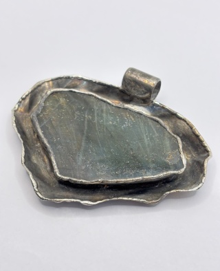 Zawieszka z labradorytem