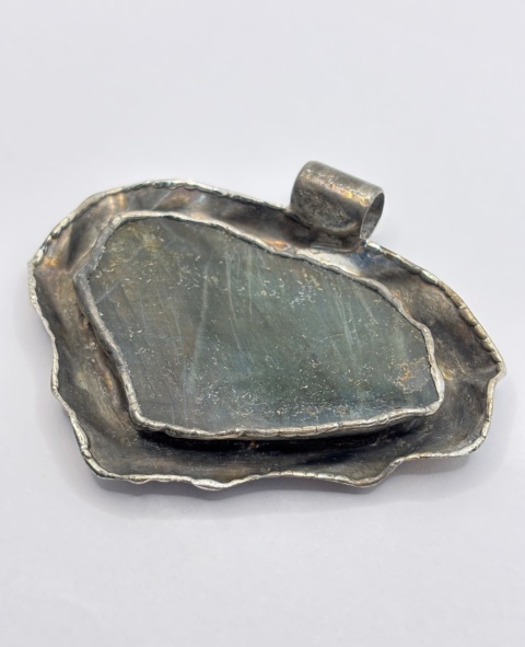 Zawieszka z labradorytem