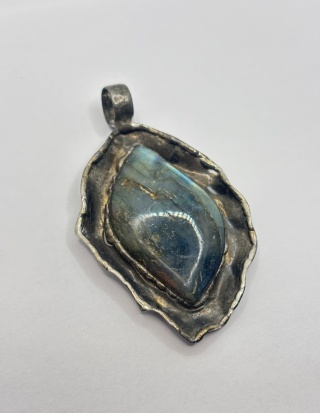 Zawieszka z labradorytem