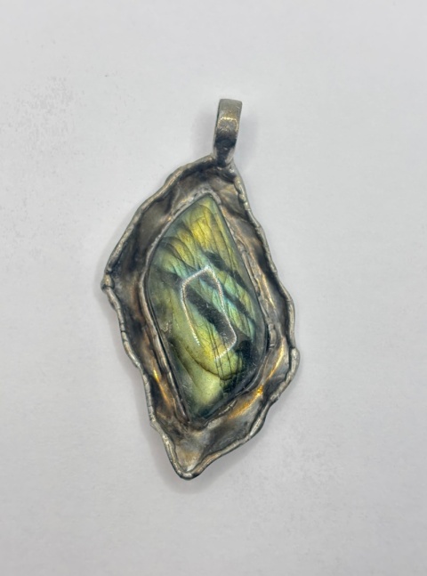 Zawieszka z labradorytem