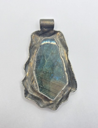 Zawieszka z labradorytem