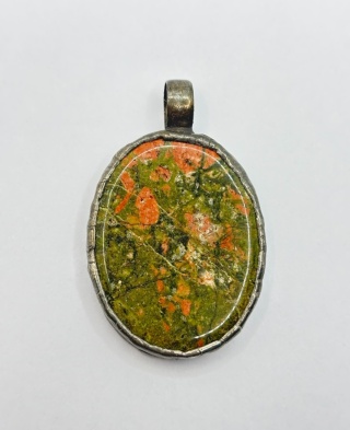 Zawieszka z unakitem