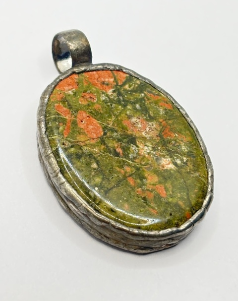 Zawieszka z unakitem